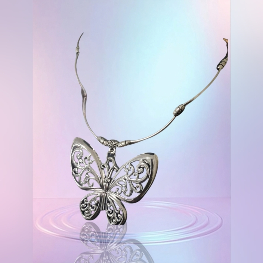 Butterfly Necklace - Picture 5 of 13